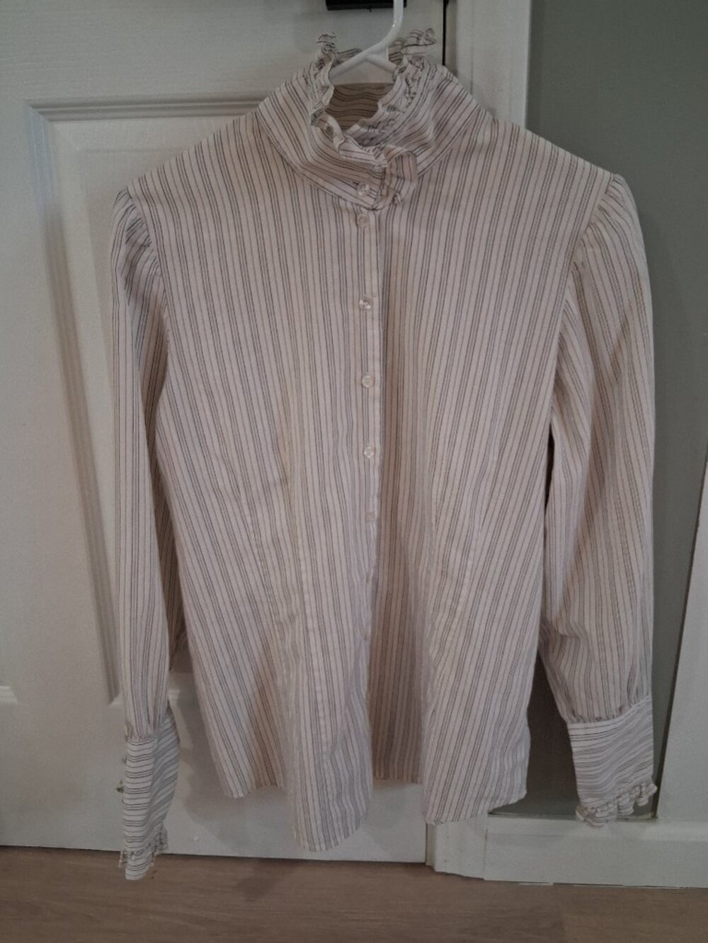 Hunt Club Womens Medium Long-Sleeve Striped Button Up Blouse with Ruffle